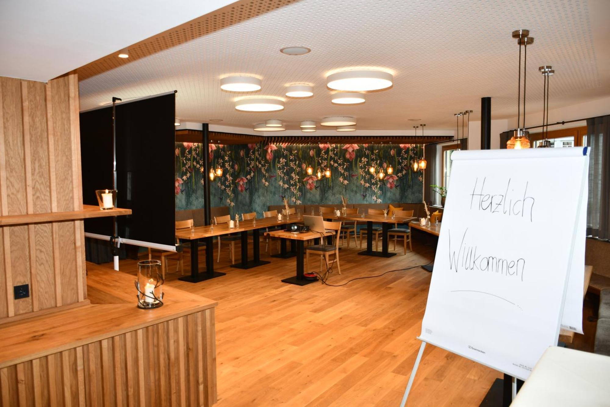 Deutsches Haus Hotel Restaurant Gastwirtschaft Biergarten Am Radweg Bermuthshain Luaran gambar